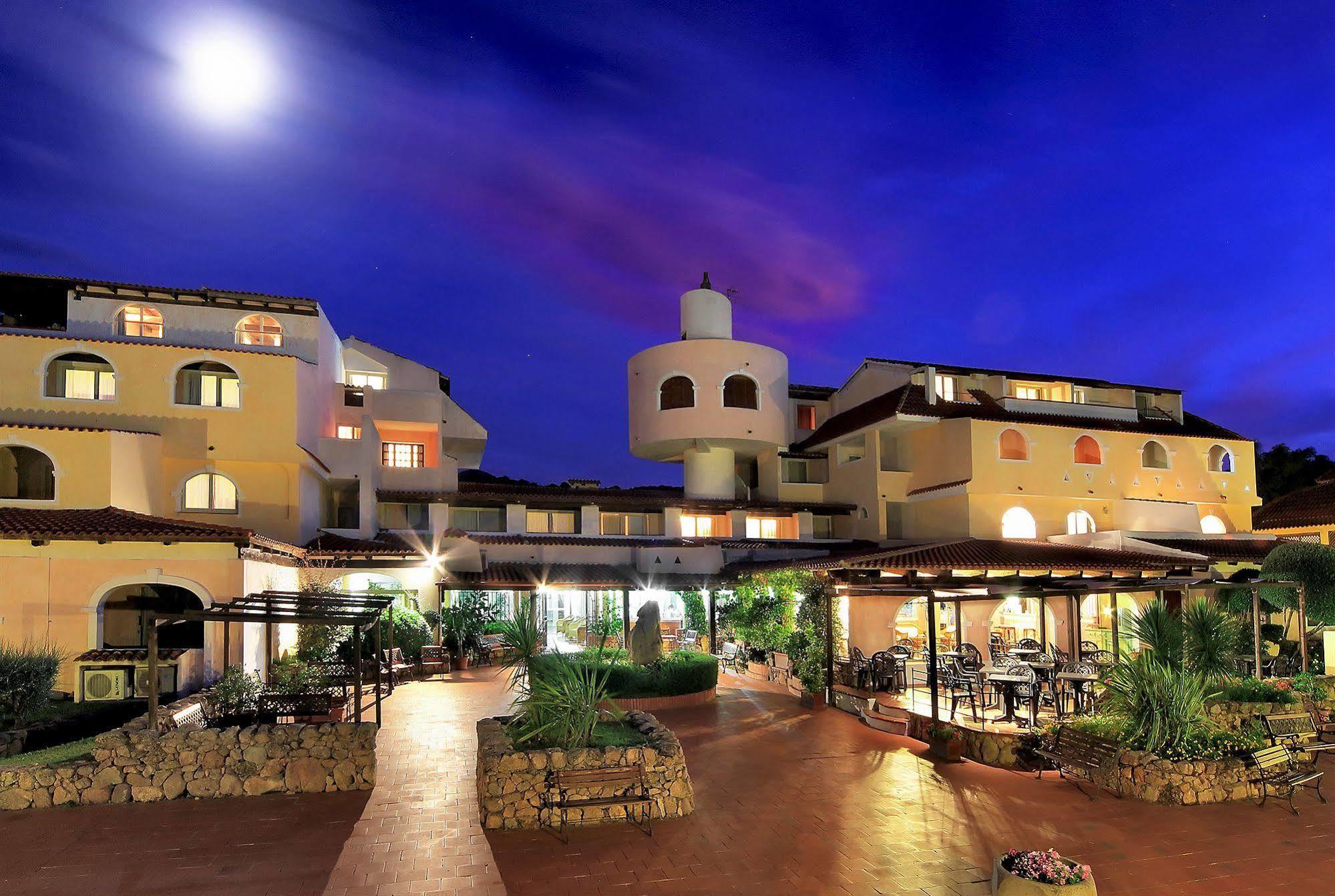 Colonna Beach Hotel Marinella Маринелла Экстерьер фото