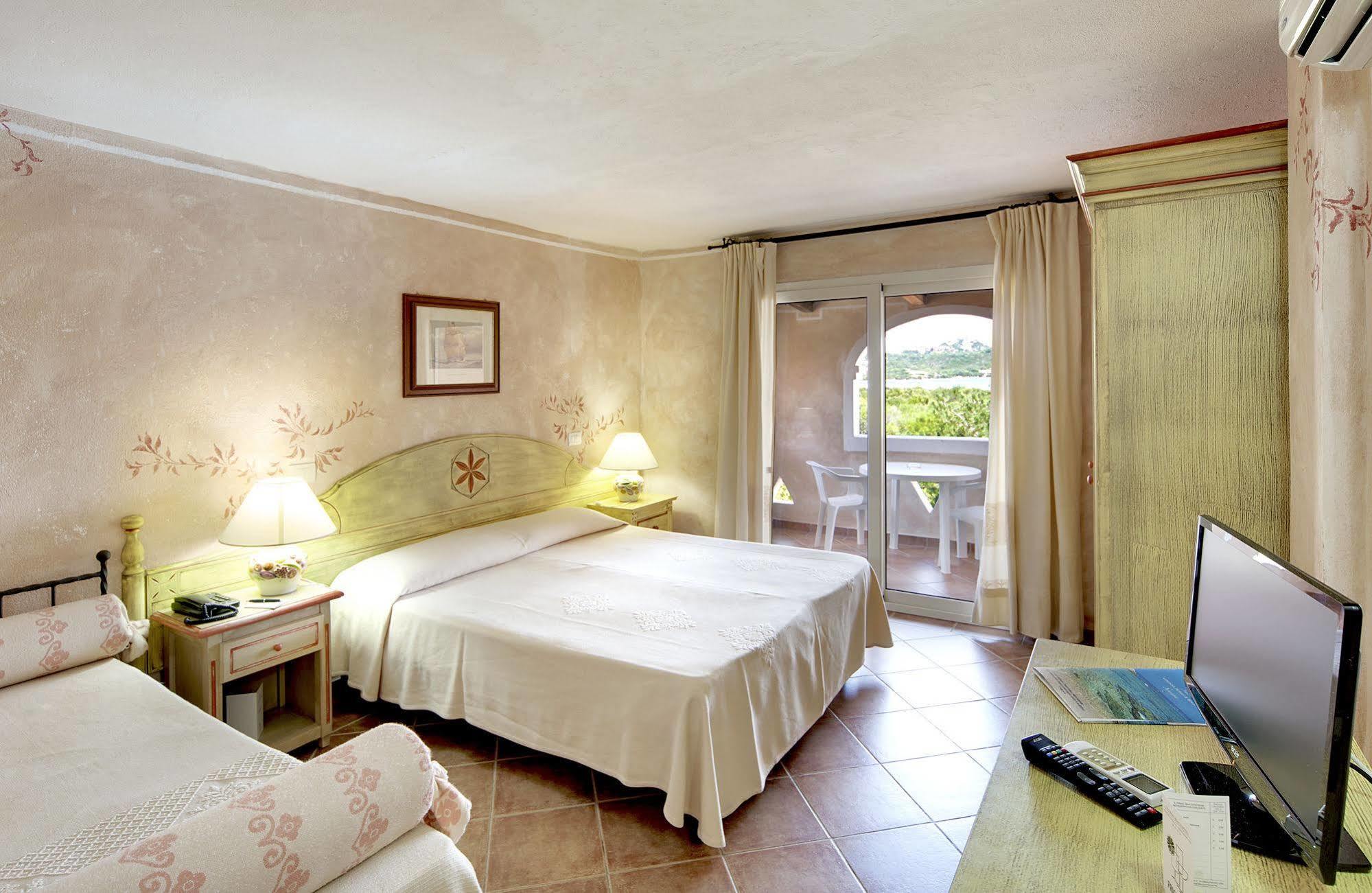 Colonna Beach Hotel Marinella Маринелла Экстерьер фото